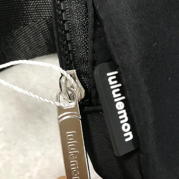 lululemon everywhere belt bag black - Picture 9 of 10